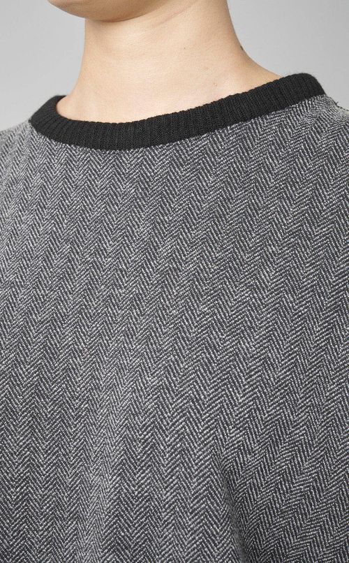 フラワーエンブロイダリープルオーバー