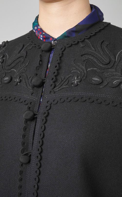 フリンジケープコート