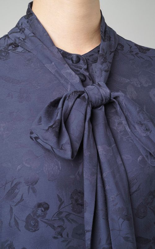 ボウタイワンピース