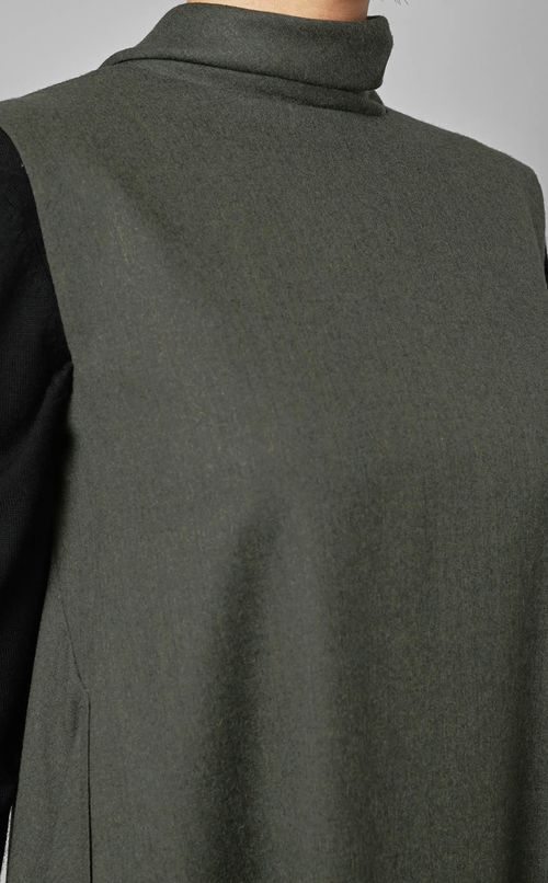 ウールノースリーブワンピース