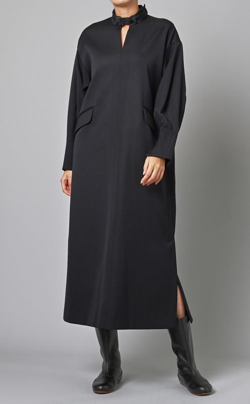 ネックベルトサテンワンピース