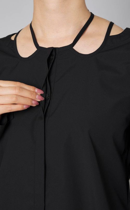 ホルターネックリボンブラウス