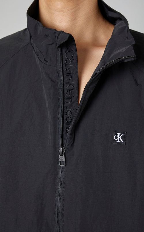 エッセンシャルスタンドカラージャケット