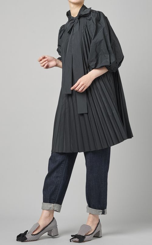 ボウタイタフタワンピース