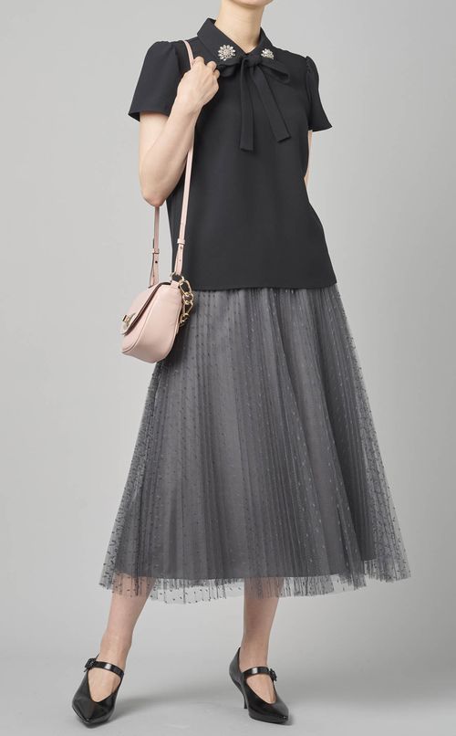 ビジュー付ショートスリーブブラウス