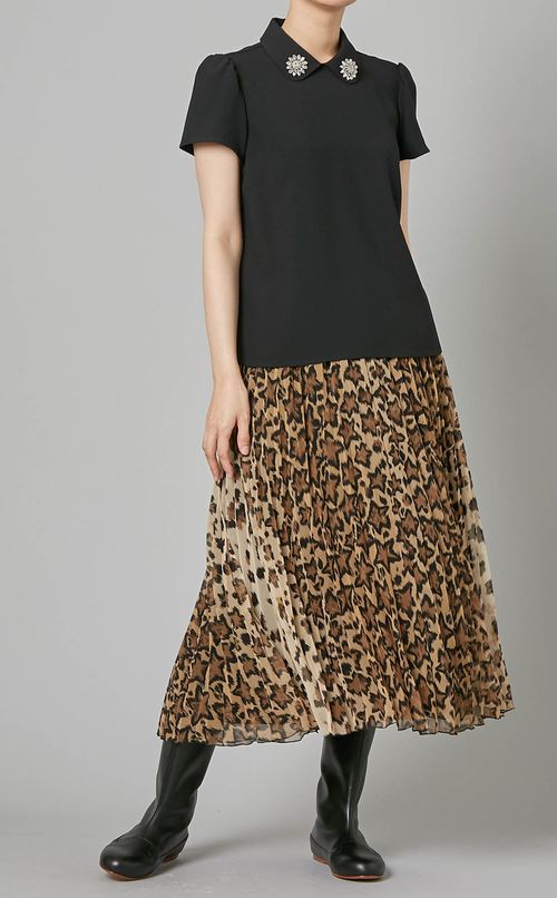 ビジュー付ショートスリーブブラウス