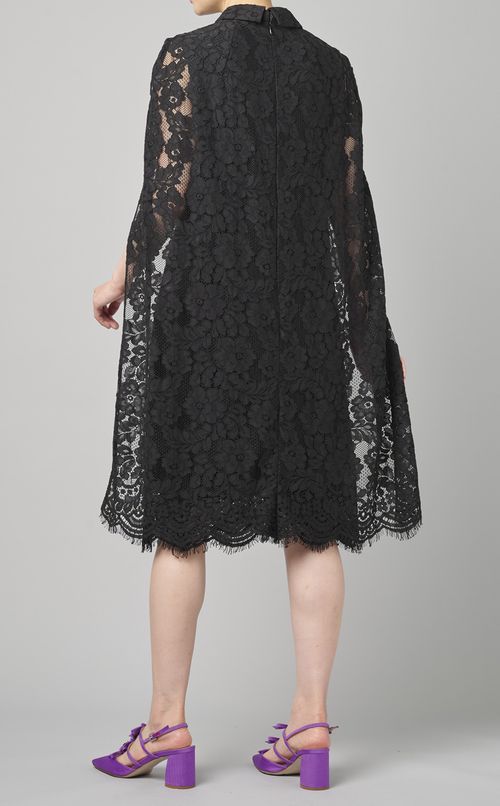 ケープ風レースワンピース