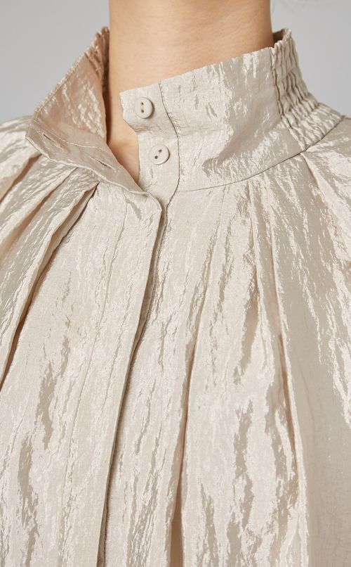 シャーリングハイネックブラウス