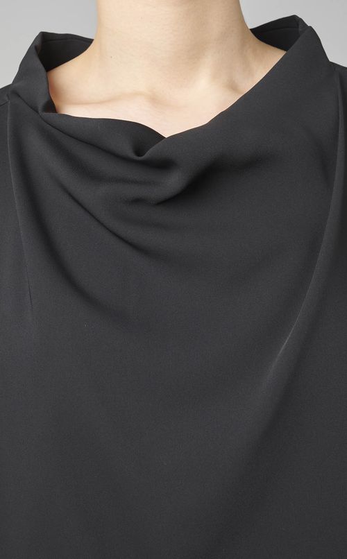 バイカラードレープブラウス