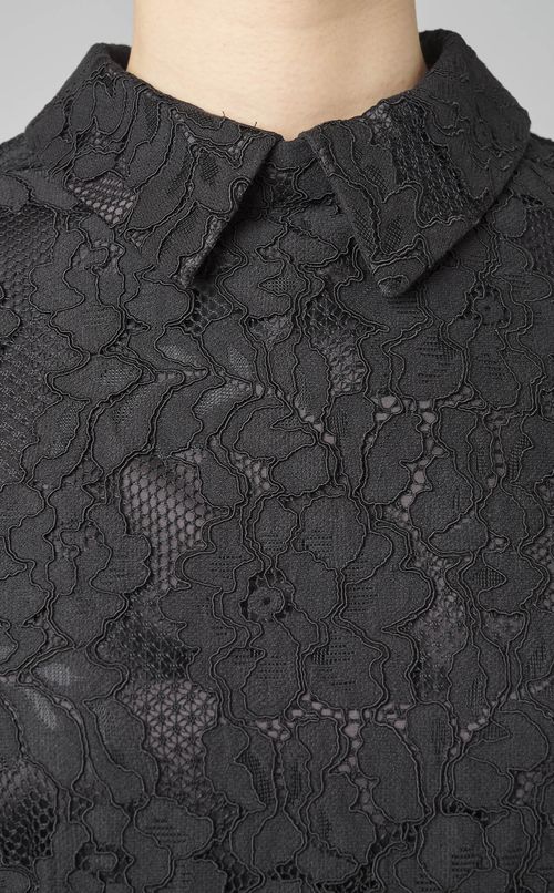 ケープ風レースワンピース