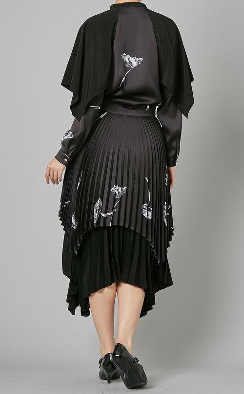 フラワープリントケープブラウス