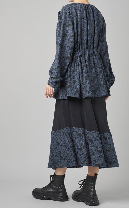 フラワージャガードブラウス