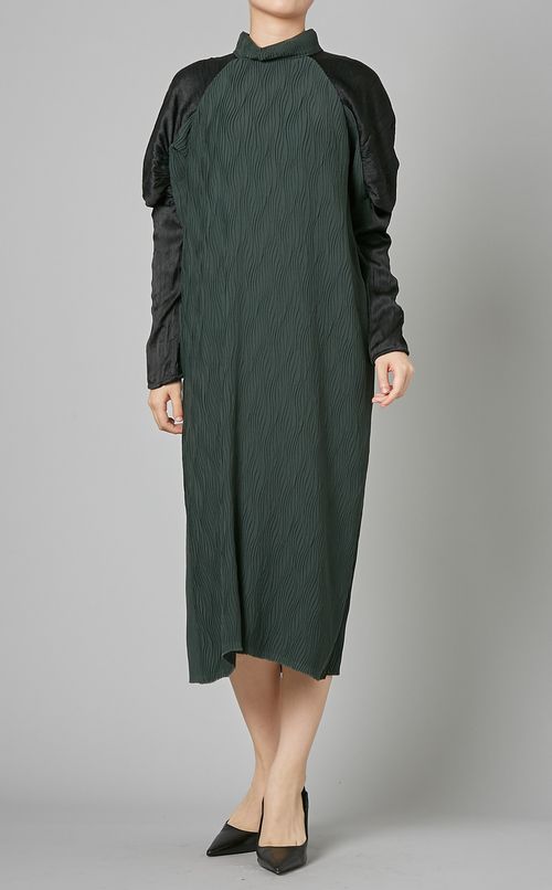 ウェーブプリーツワンピース