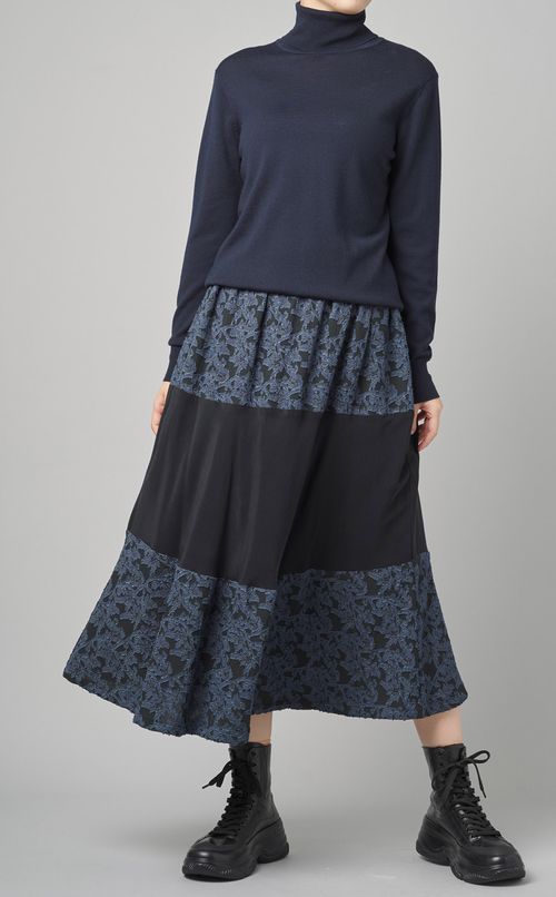 フラワージャガードスカート