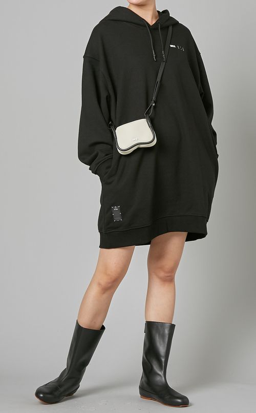 ストラップ付レザーミニバッグ