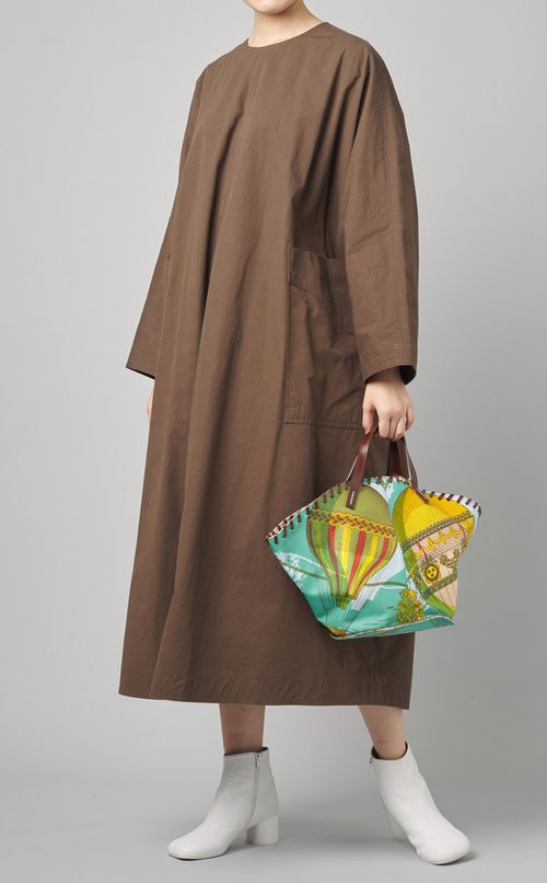 マルチプリント扇形ハンドバッグ