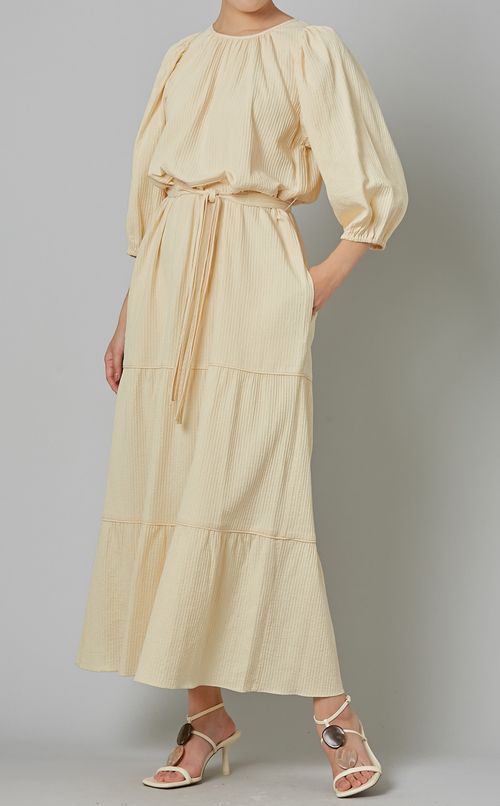ギャザースリーブティアードマキシドレス