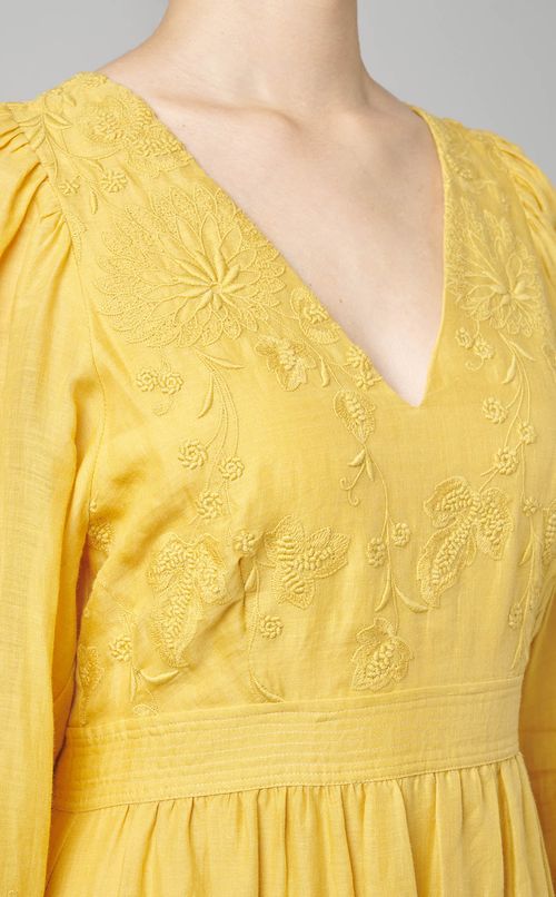 Vネックエンブロイダリーロングドレス
