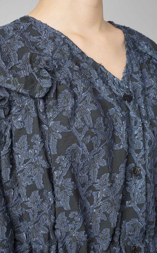 フラワージャガードブラウス