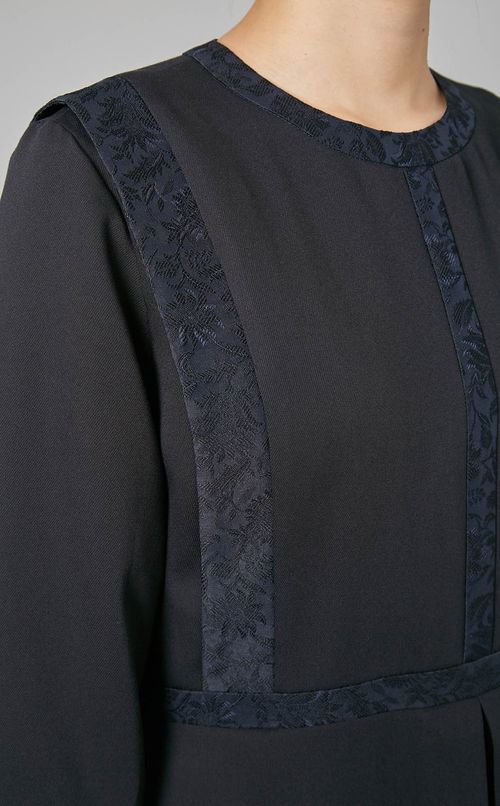 フロントタックワンピース