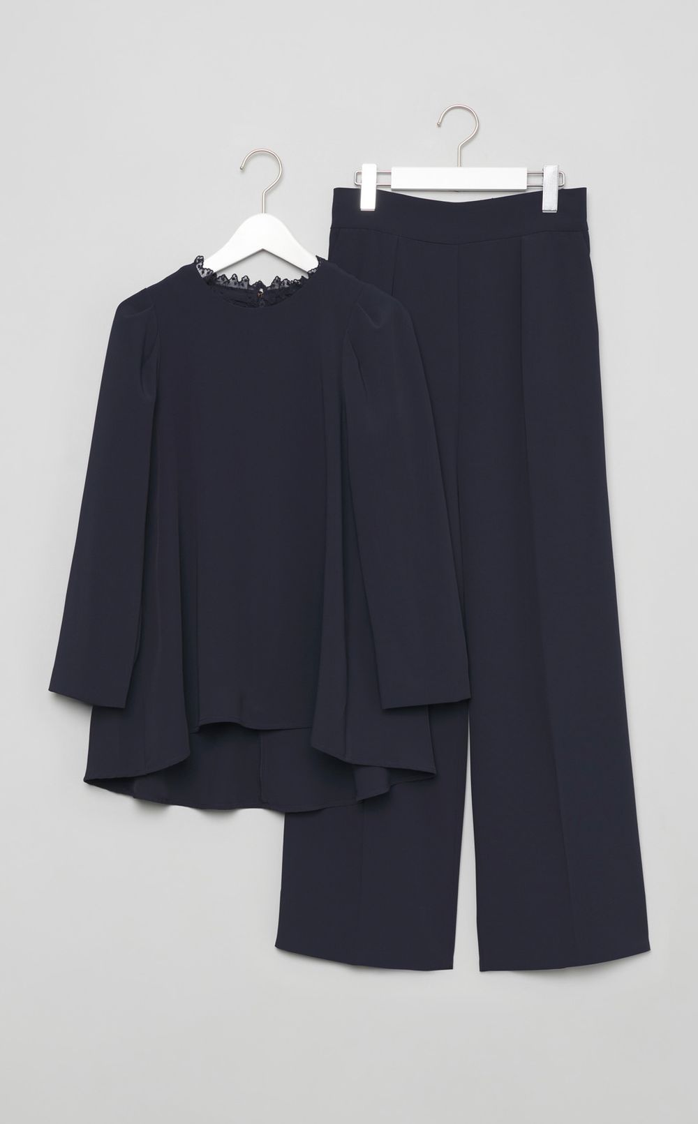 レース襟タックスリーブセットアップ