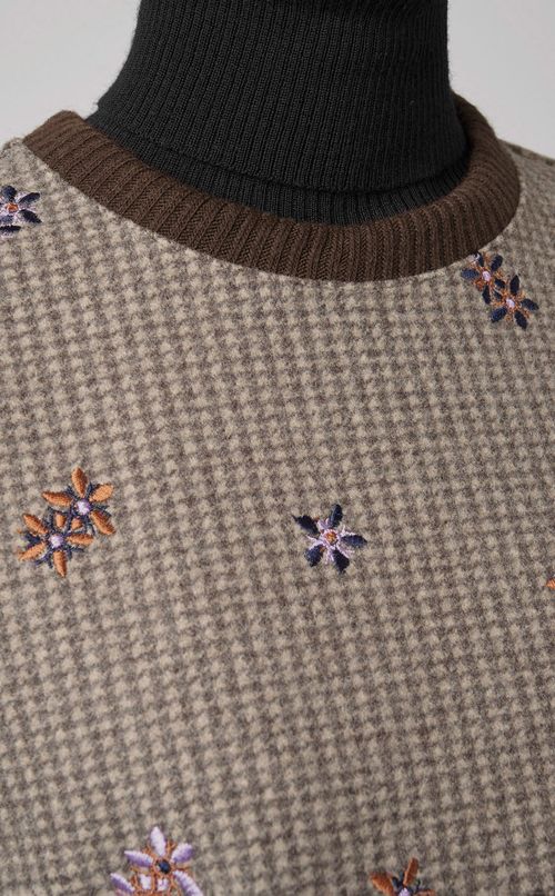 エンブロイダリーウールベスト