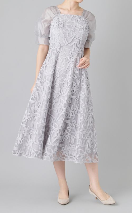 リリーエンブロイダリードレス