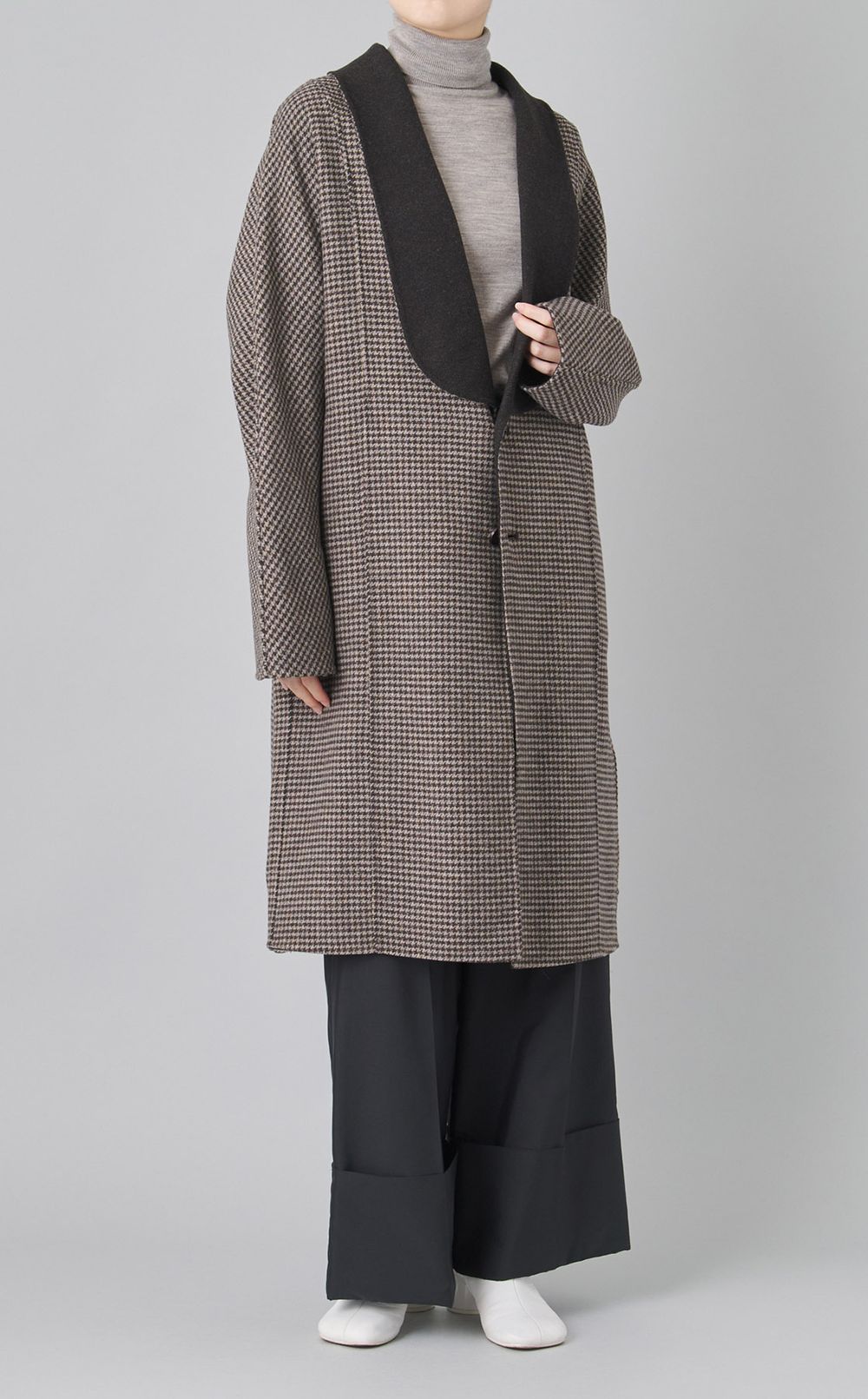 ショールカラーロングコート