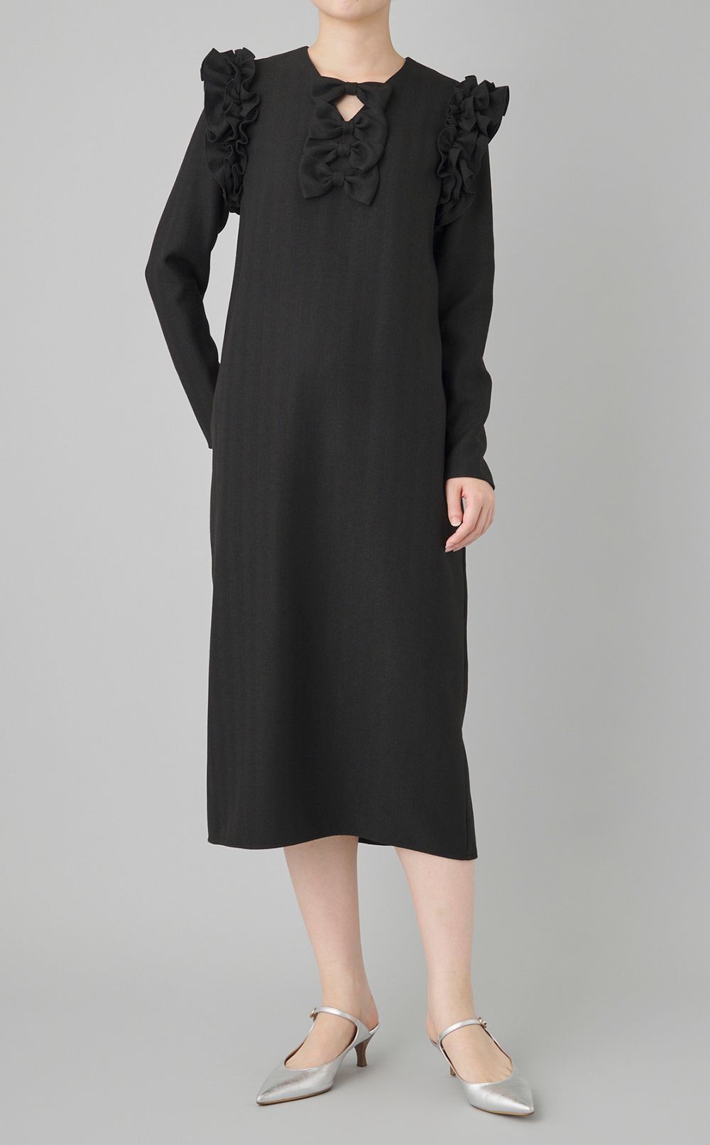 フリルスリーブリボンワンピース