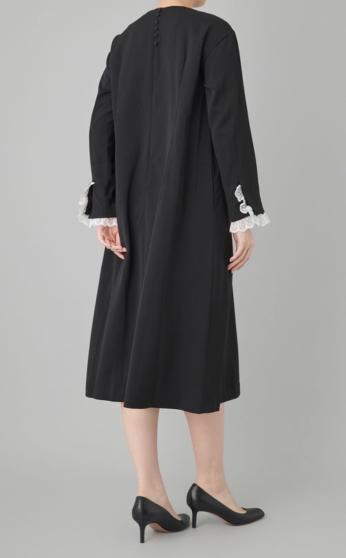 裾レースノーカラーワンピース