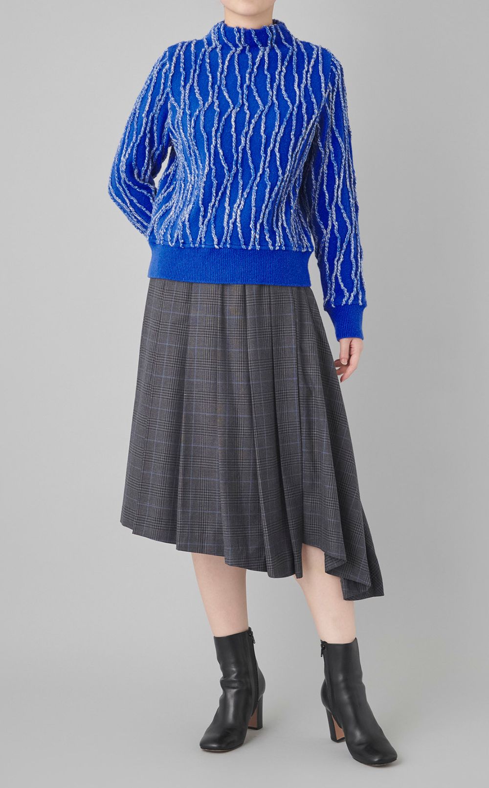 ランダムインレイストライプニット