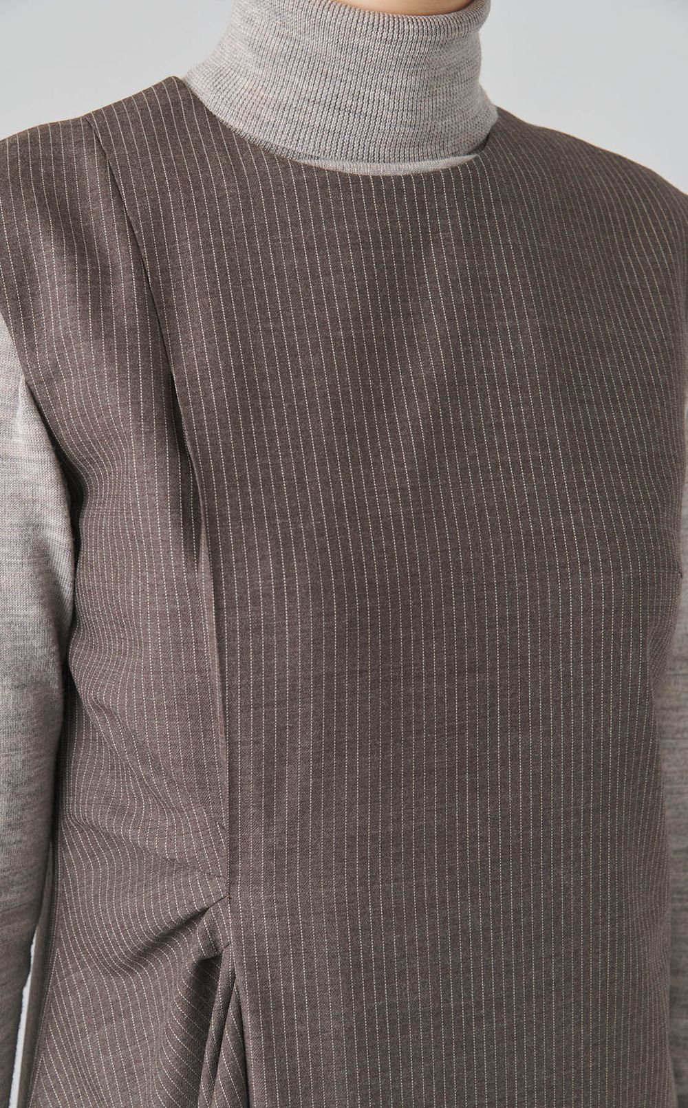 アシンメトリードレープワンピース