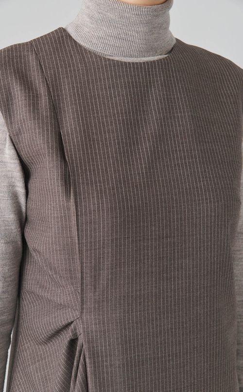 アシンメトリードレープワンピース