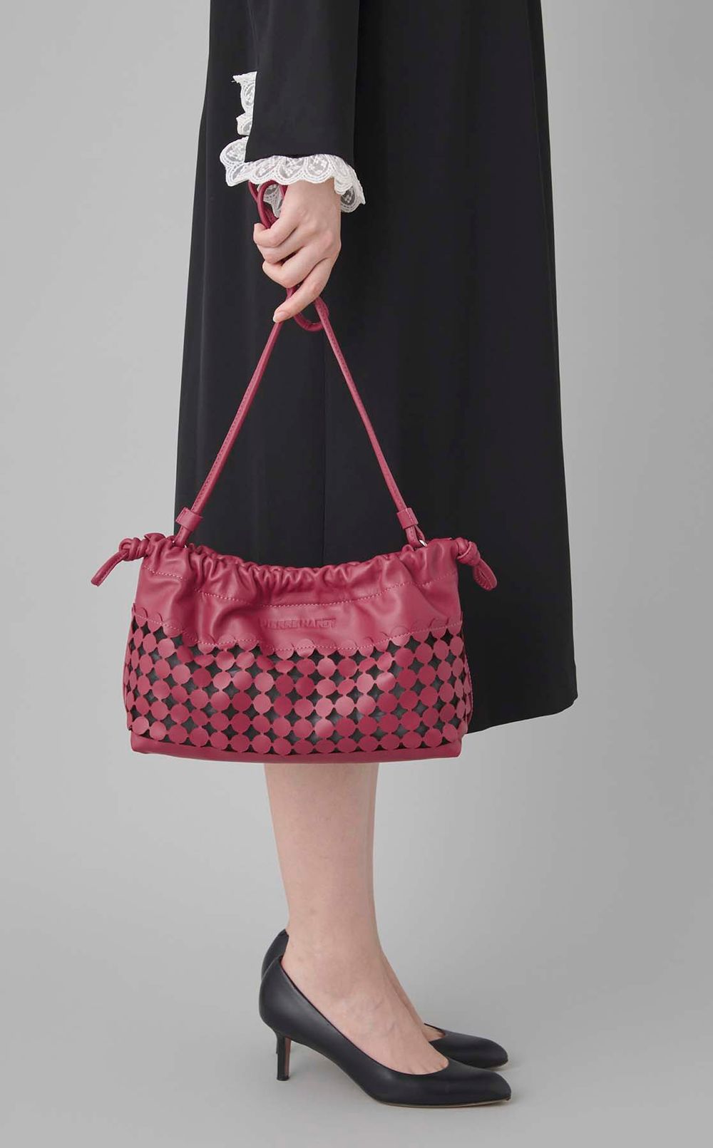 TWINカットワークショルダーバッグ