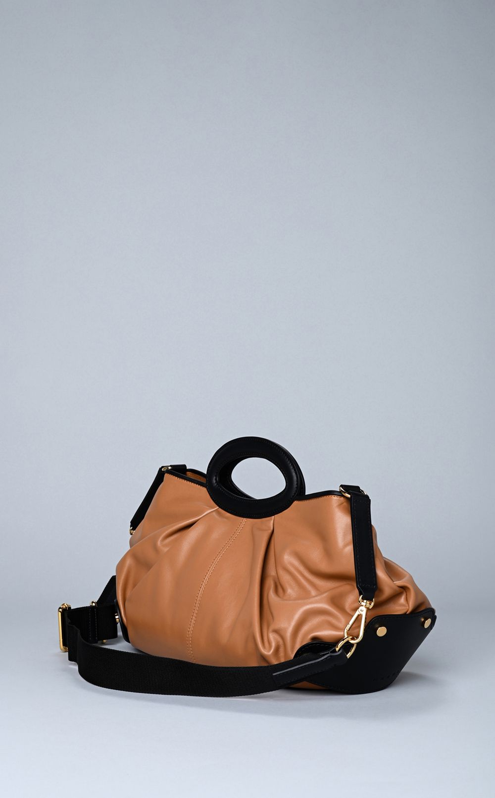 レザートートバッグ