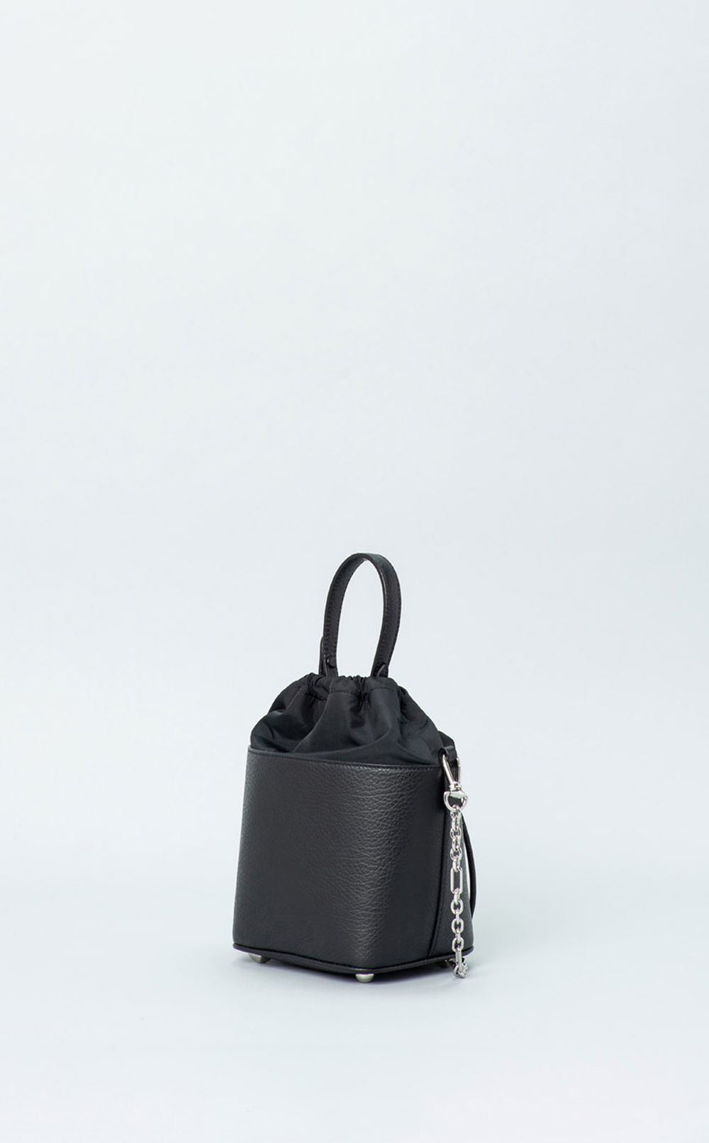 レザーバケットミニバッグ