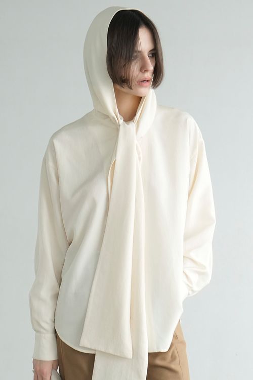 ボウタイフーディシャツ