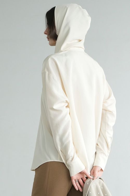 ボウタイフーディシャツ