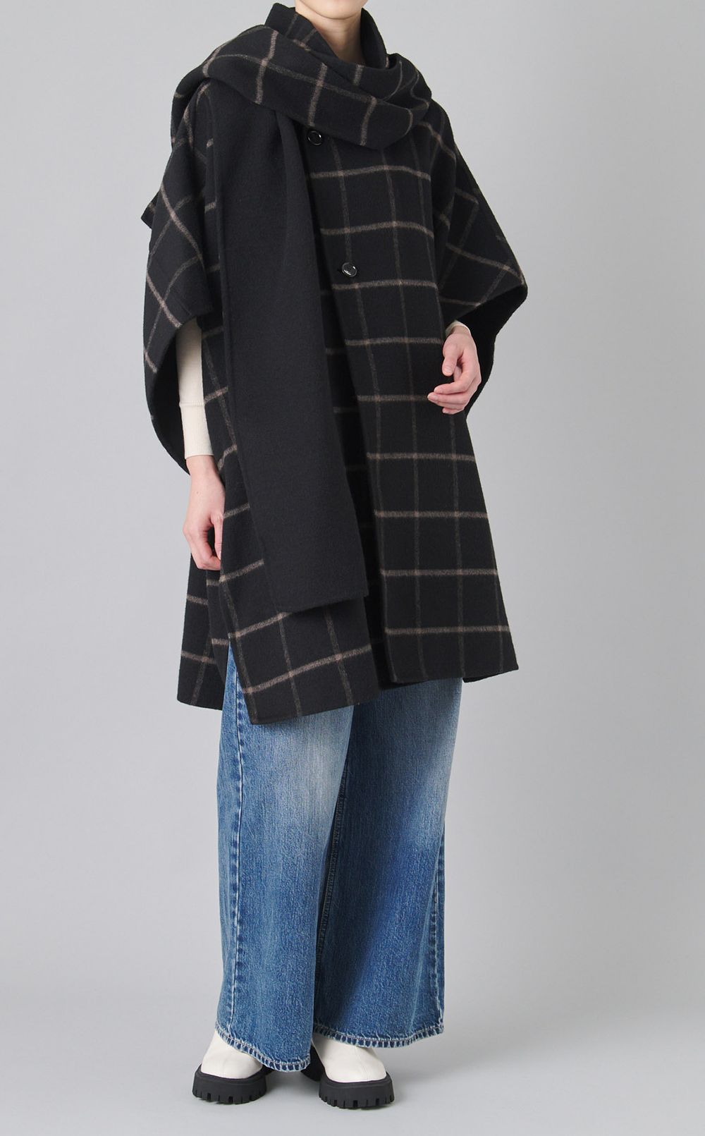 フードマフラー付きポンチョコート