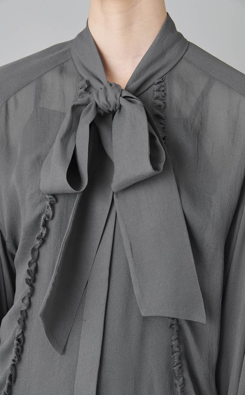 シフォンフリルボウタイブラウス