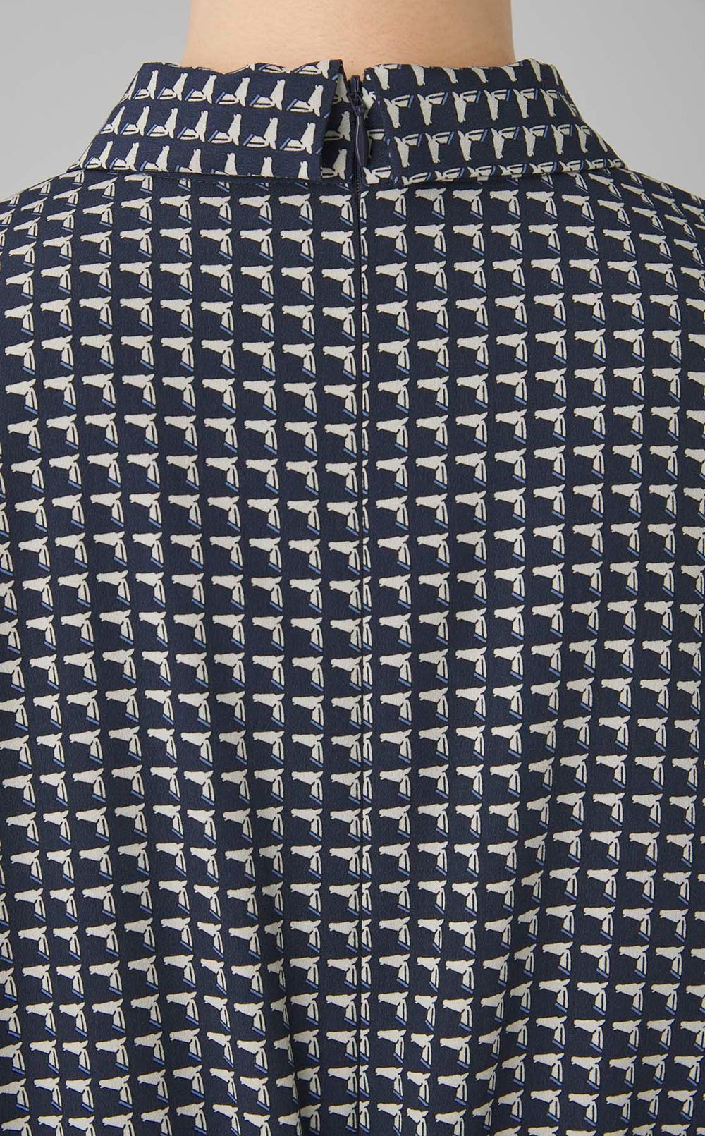 ホースプリントボウタイワンピース