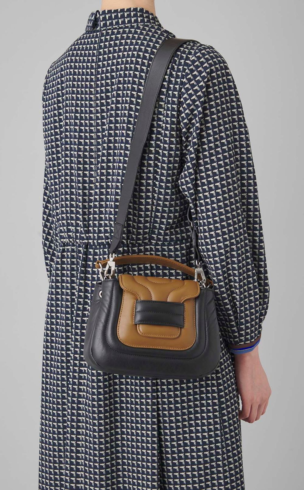 ALPHAレザーミニショルダーバッグ