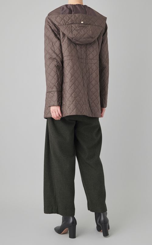 キルティングミディアムフーディコート