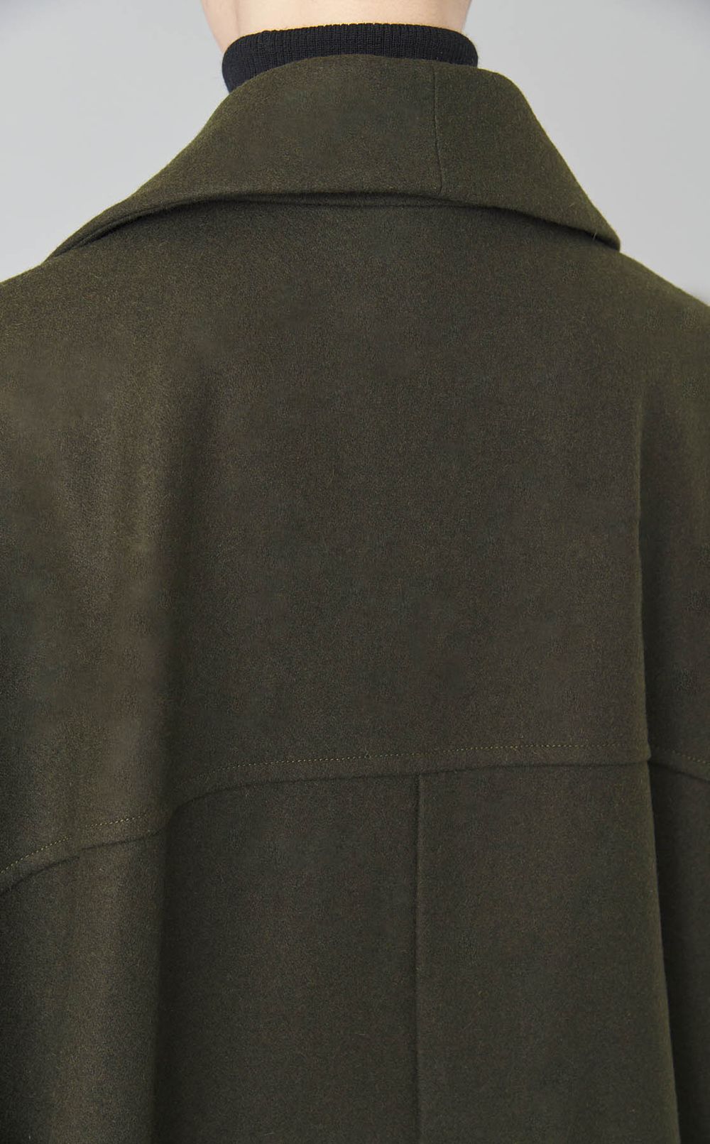 オーバーサイズスリーブレスコート