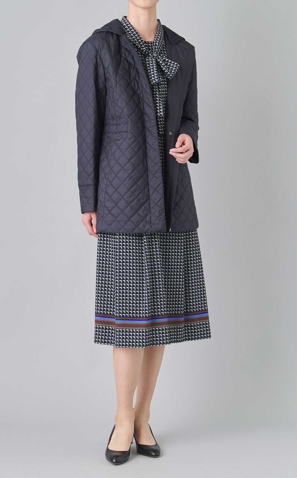 キルティングミディアムフーディコート