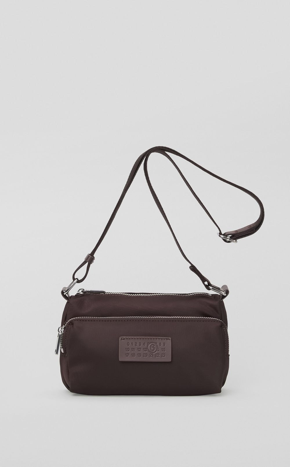 ナイロンクロスボディバッグ