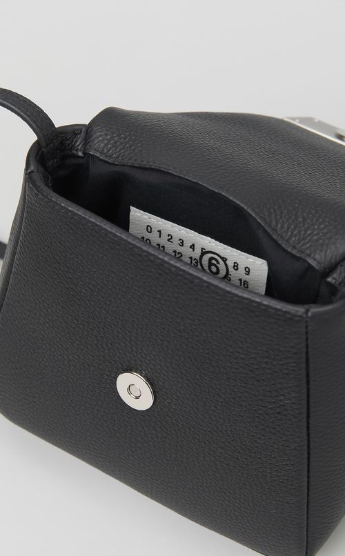 NUMERICクロスボディバック