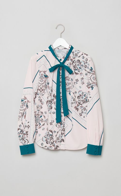 スカーフ柄ボウタイブラウス