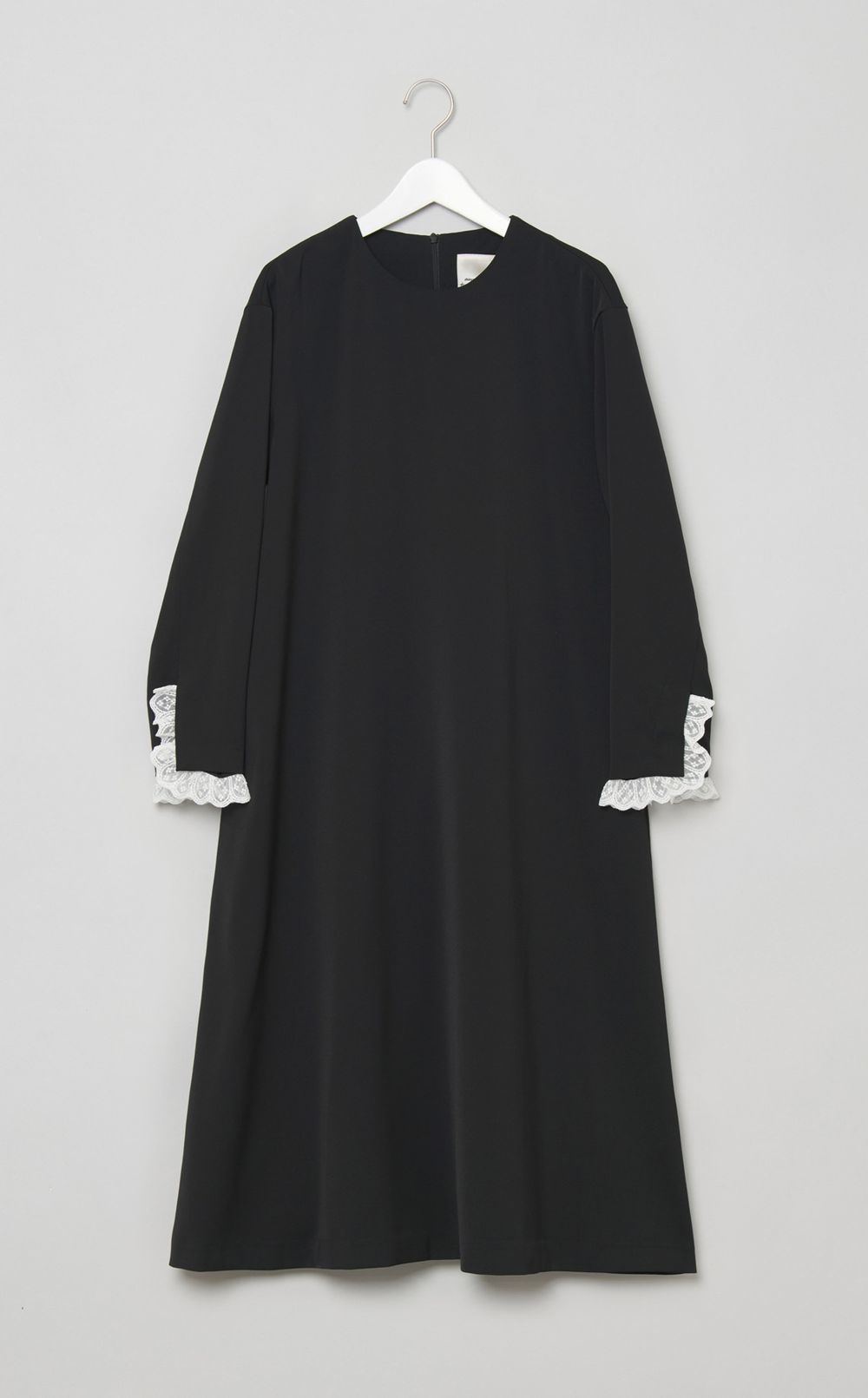 裾レースノーカラーワンピース
