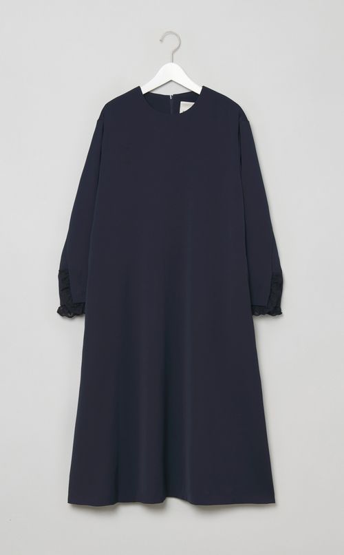 裾レースノーカラーワンピース